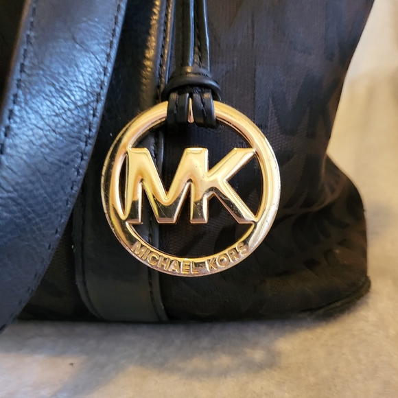 Michael Kors Tote - Picture 1 of 9